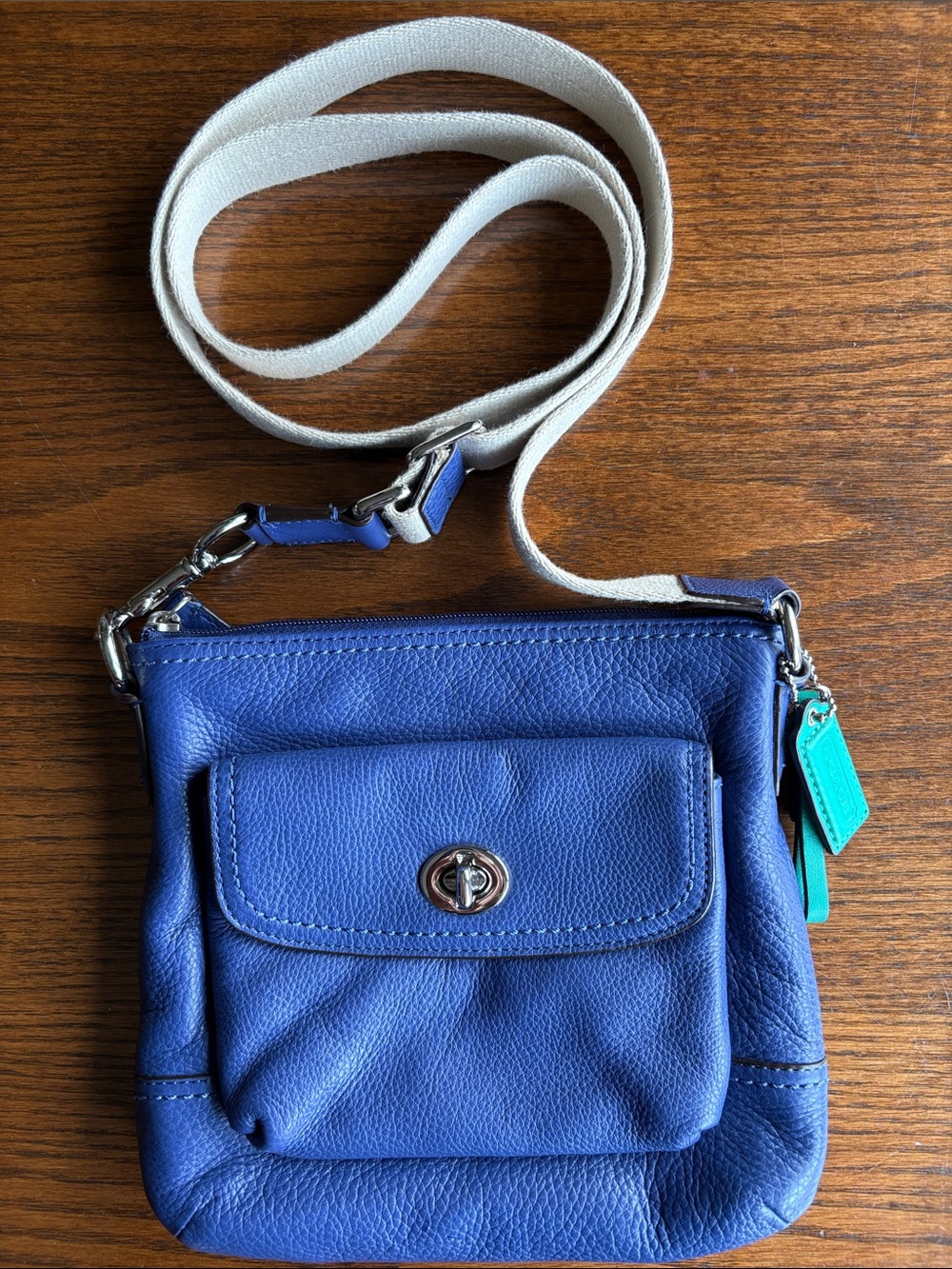 Coach small navy leather w webbing strap crossbody bag EUC
